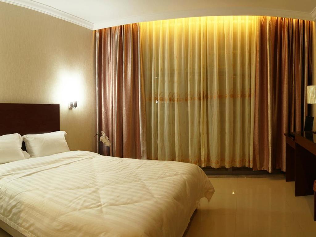 Baguio Crown Legacy Hotel Baguio City Δωμάτιο φωτογραφία