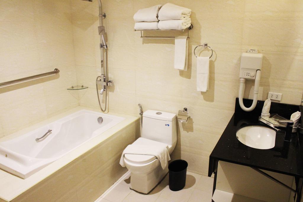 Baguio Crown Legacy Hotel Baguio City Δωμάτιο φωτογραφία